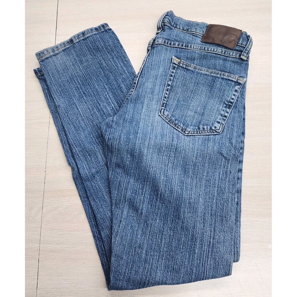 Magellan Outdoor Blue Jeans Men's Tag 30 X 32 (Actual 30 X 31) Medium‎ Wash READ